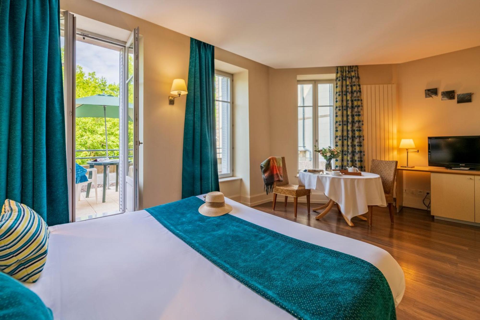 Hotel Cerise - Les Sources Luxeuil-Les-Bains Exterior photo