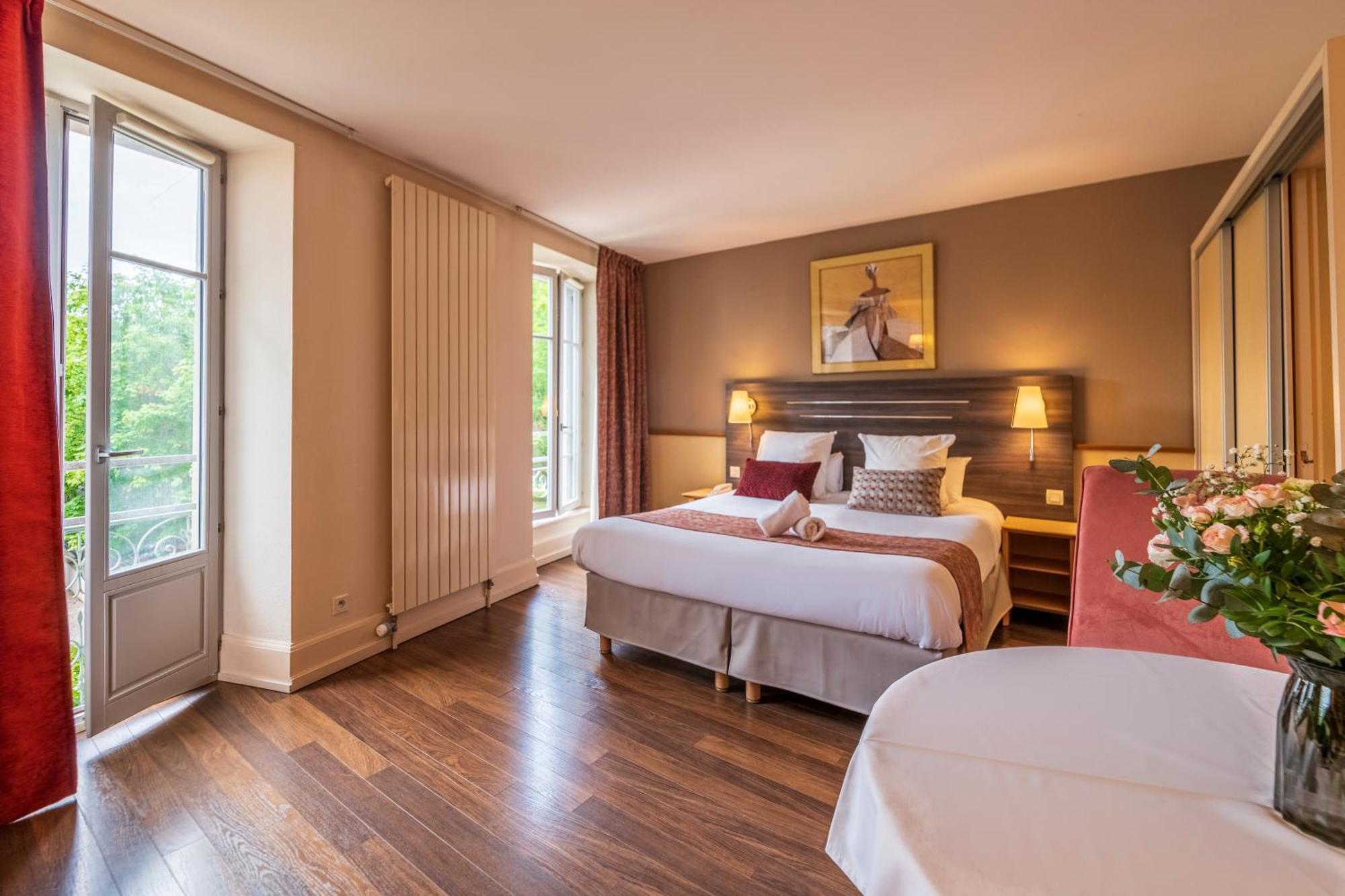 Hotel Cerise - Les Sources Luxeuil-Les-Bains Exterior photo
